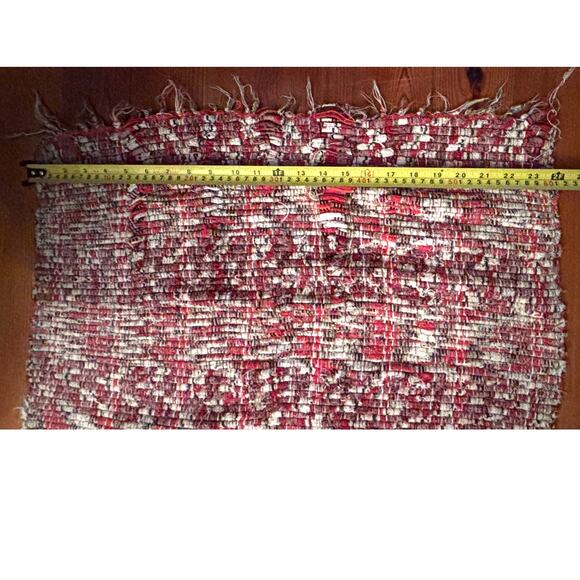 Vintage Hand Made Rag Rug 24" x 51" Red Gray White Distressed Reversible Boho - Picture 10 of 10